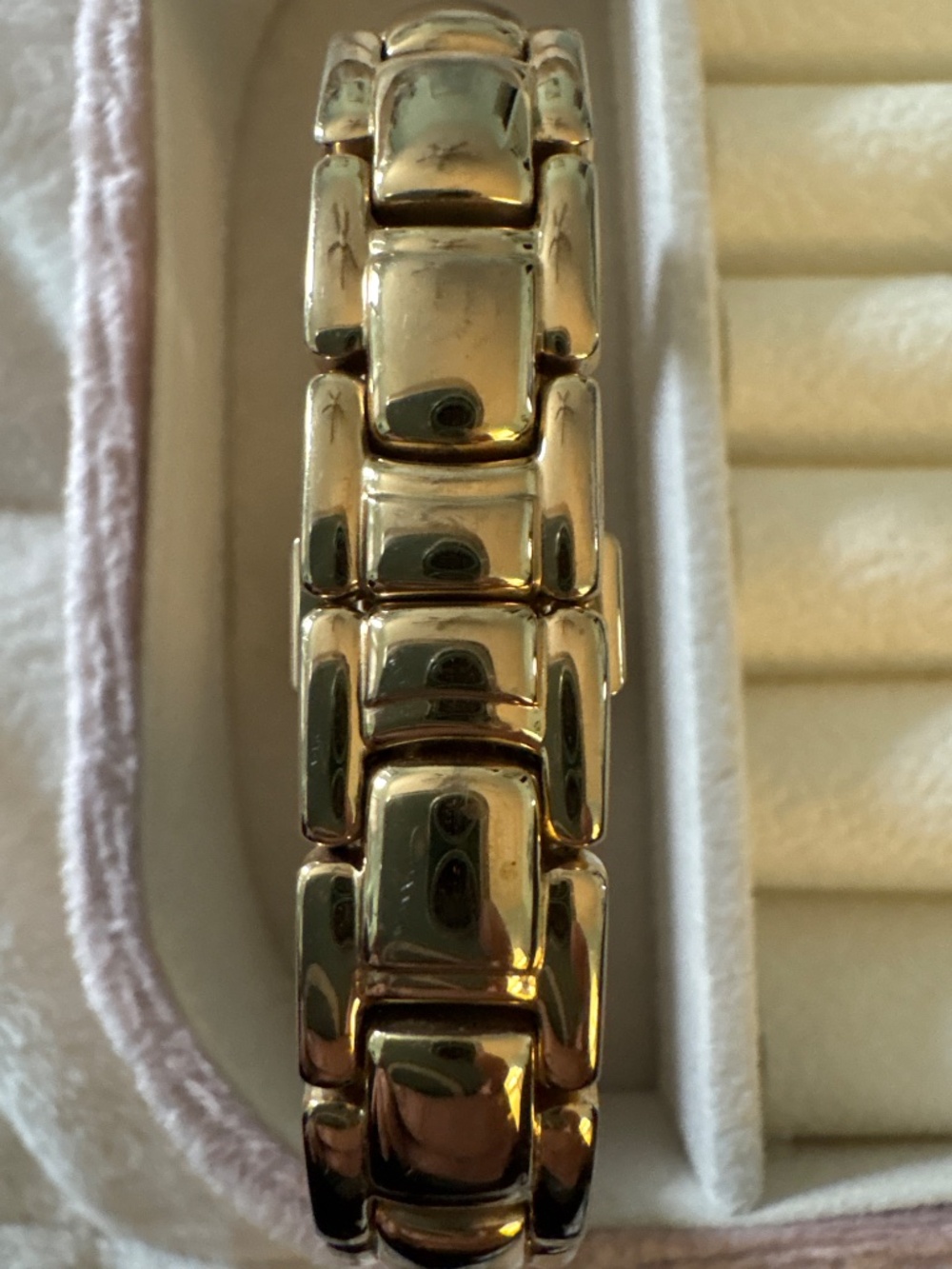 Ladies Gold Watch - Picture 2 of 3